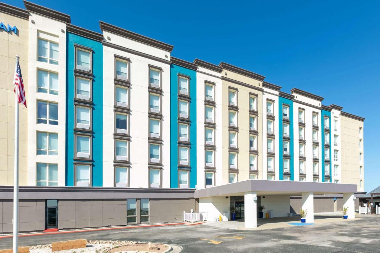 Hotel Wyndham North Padre Island 4*